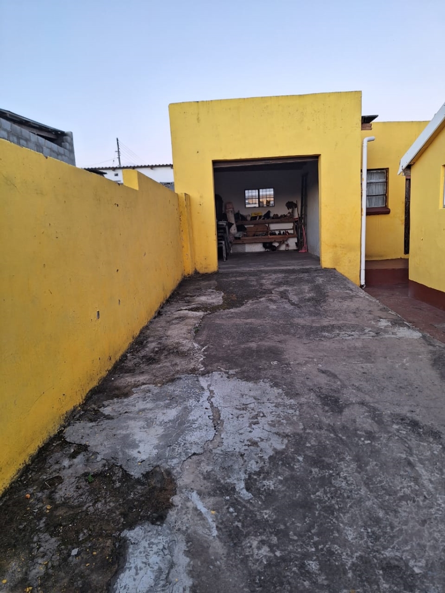 5 Bedroom Property for Sale in Mdantsane Nu 2 Eastern Cape